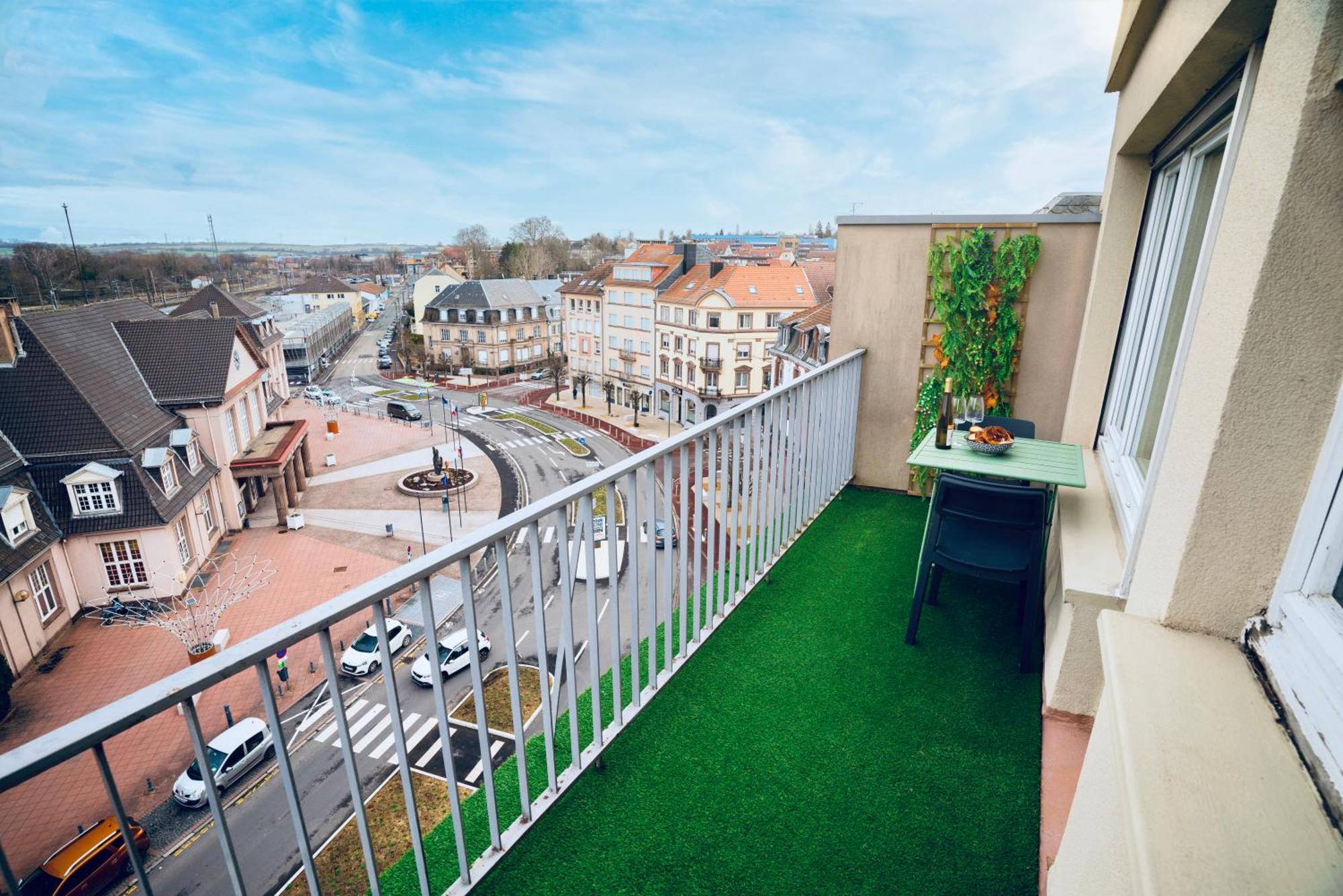 Ferienwohnung Le Perchoir - Wifi - Gare - Proche Tous Commerces Sarrebourg Exterior foto